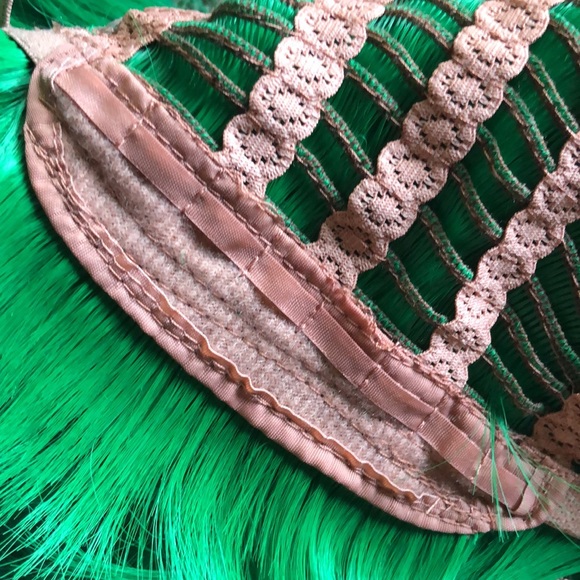 ParamountWigs dark green page boy bob wig - Picture 10 of 10